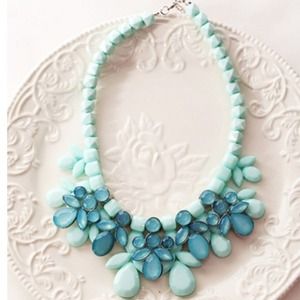 **CLEARANCE** Tiffany Blue Statement Necklace