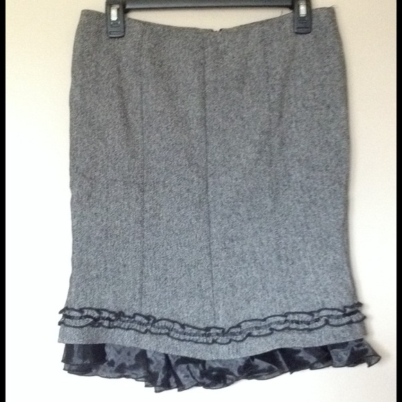 💥Arden B black and grey tweed skirt💥