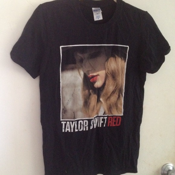 Taylor Swift Red Tshirt