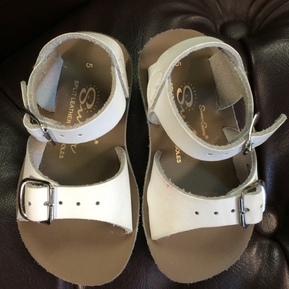Surfer white sandals size 5.