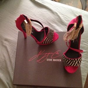 Steve Madden KC fuchsia heels