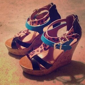 SOLD bundle skull clutch and soda shoes for luckis