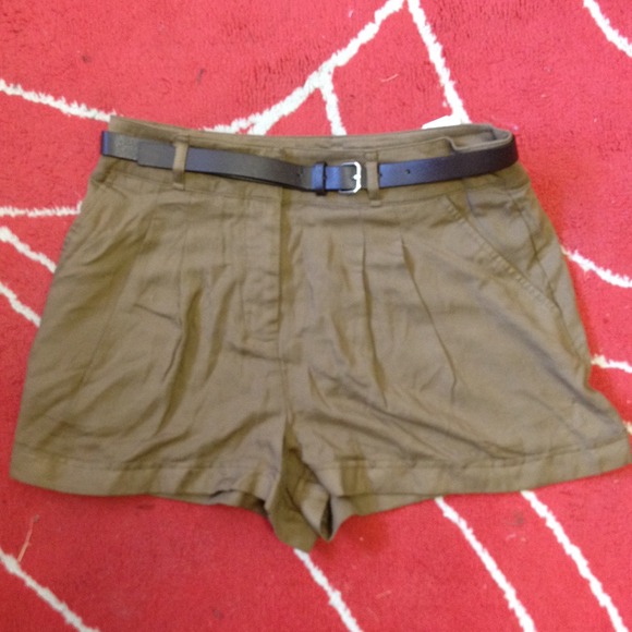 Forever  21 Pleated Cuffed Shorts w/Belt - Cocoa