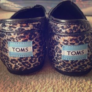 Cheetah sequin Toms