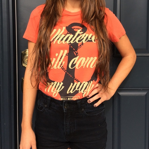 🚫SOLD🚫Building 429 Graphic T