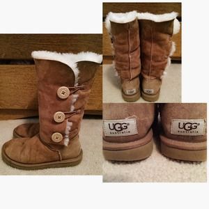 Size 7 Bailey Button Triplet Boots