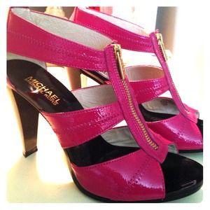 Michael Kors size 7.5