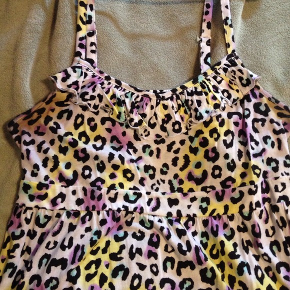 ⛔️SOLD⛔️ Multi Colored Leopard tank - Picture 2 of 3