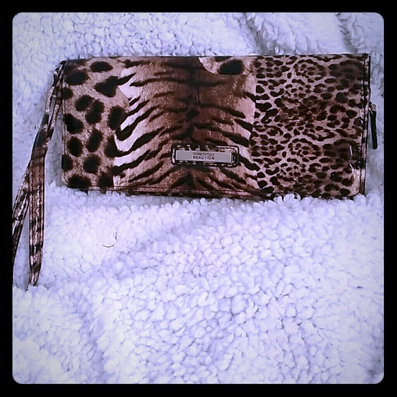 Reaction Kenneth Cole wristlet wallet