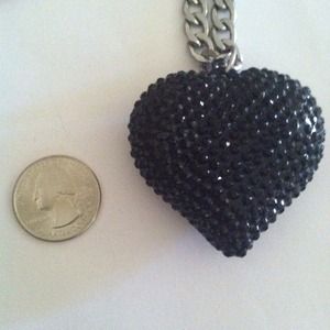 Black chunky heart necklace