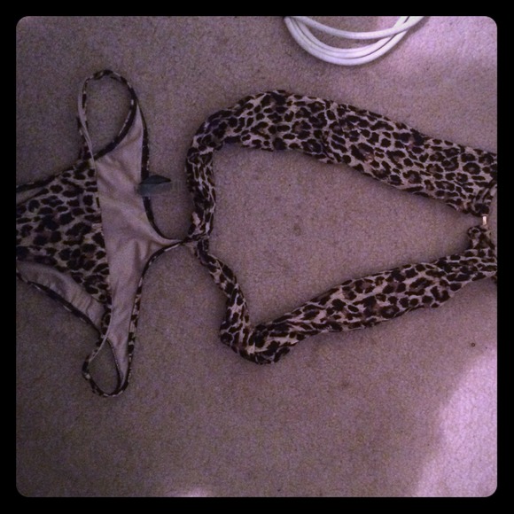 Bathing suit size xs