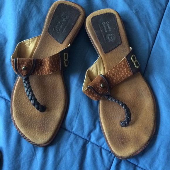 Brown leather flip flops - Picture 2 of 4