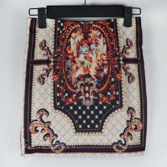 Unique and stylish body on skirt.