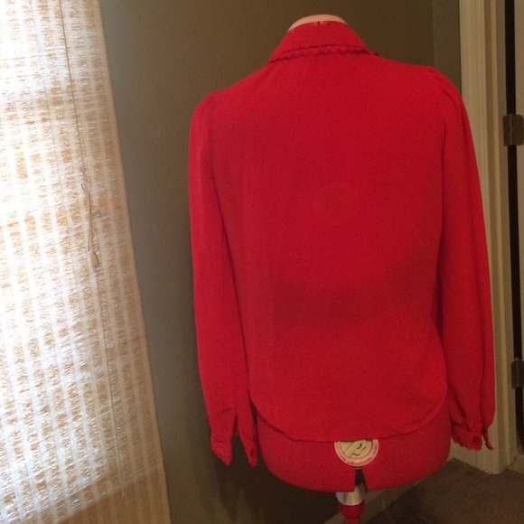 Red blouse - Picture 3 of 4