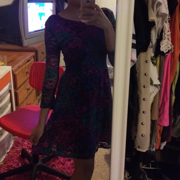 🚫SOLD🚫Floral lace dress - Picture 4 of 4