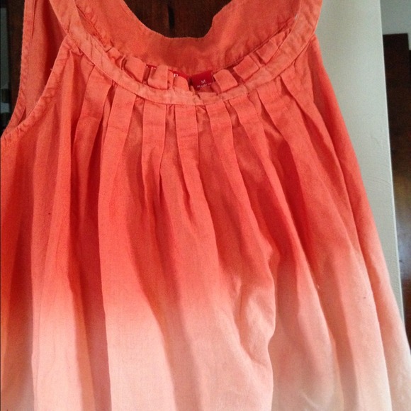 Orange ombré pleated tank - Picture 2 of 4