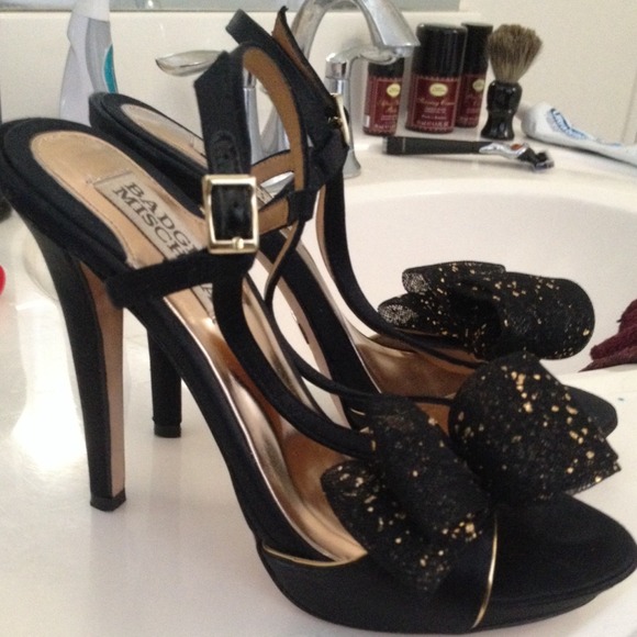 Badgely Mishka beautiful heels