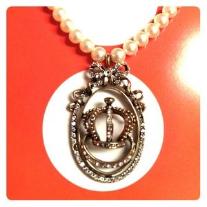 Royal crown necklace