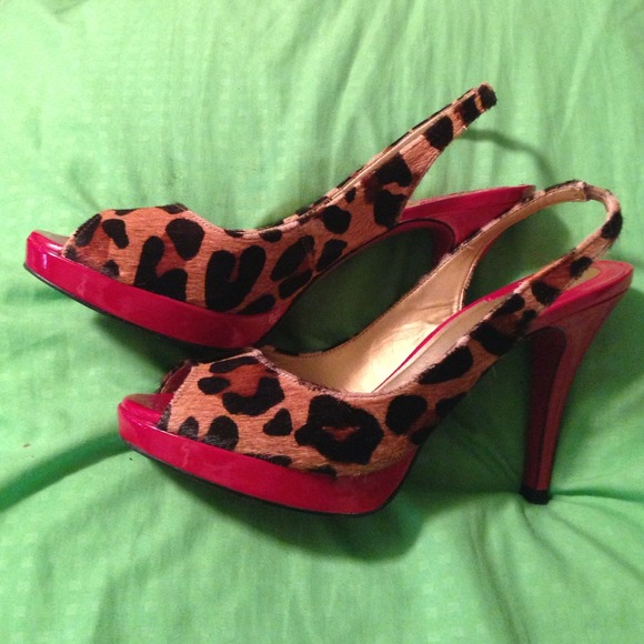 Shoes - Picture 2 of 3