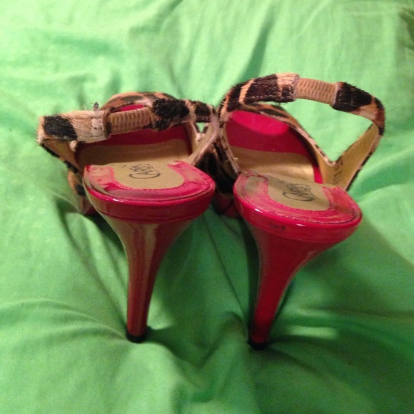 Shoes - Picture 3 of 3