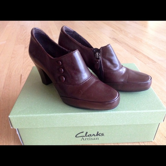 Clarks Artisan Size 6 Diamond Trust, Dark Brown