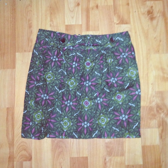 ⬇️REDUCED Geometric print forever 21 skirt - Picture 1 of 4