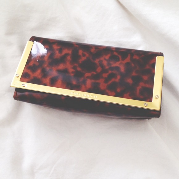 Tory Burch Accessories - AUTHENTIC TORY BURCH SUNGLASS CASE