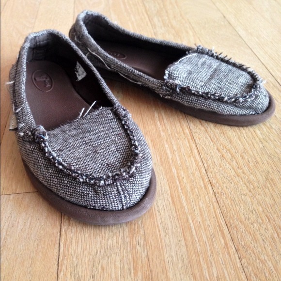 Sanuk two tone brown woven shoe