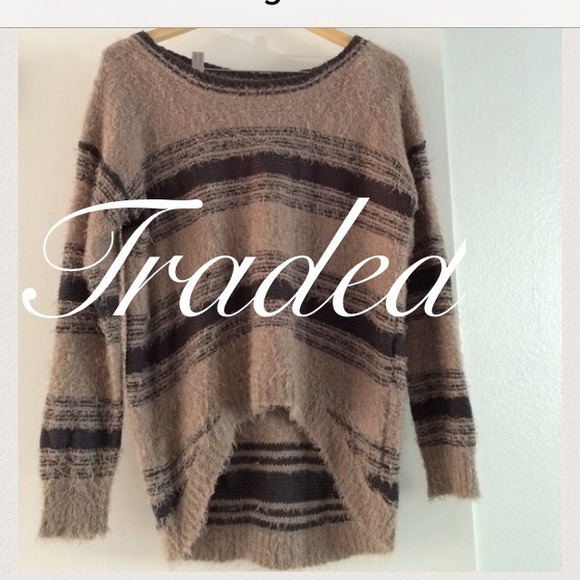 High Low Soft Sweater - Picture 1 of 1