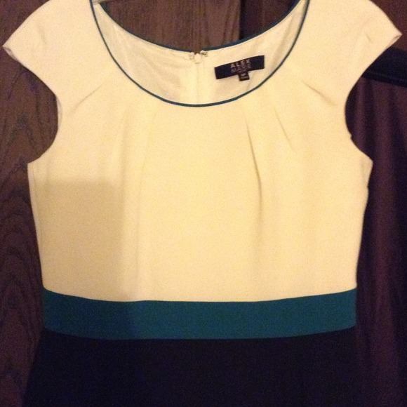 Alex Marie dress - Picture 2 of 4