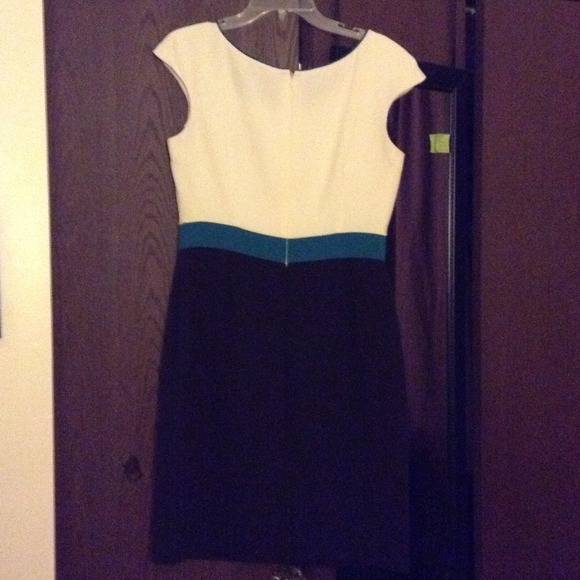 Alex Marie dress - Picture 4 of 4