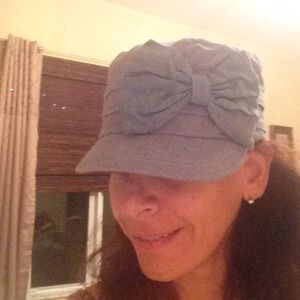 Denim baseball cap with great bow