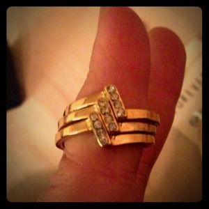 Size 8 gold tone 3 stackable rings, Forever 21.