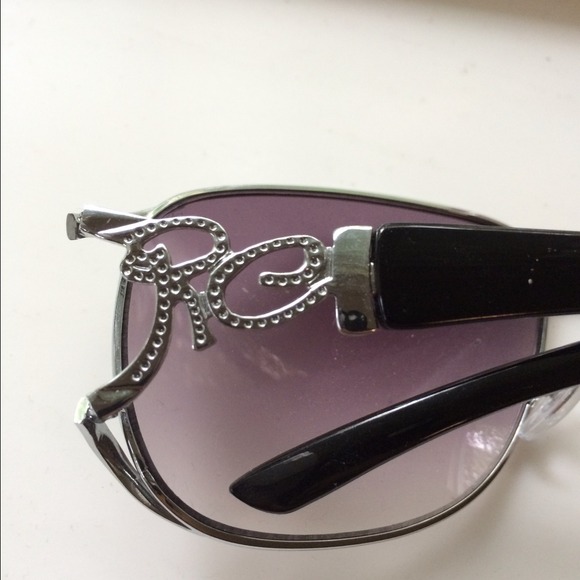 Sunglasses - Picture 4 of 4