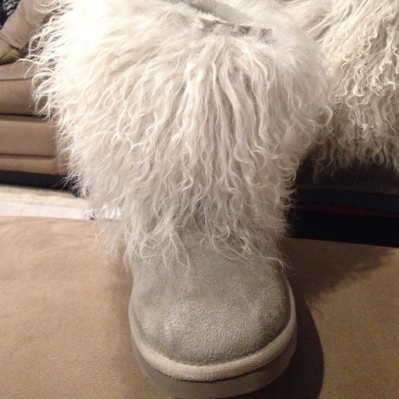 Furry uggs - Picture 3 of 3