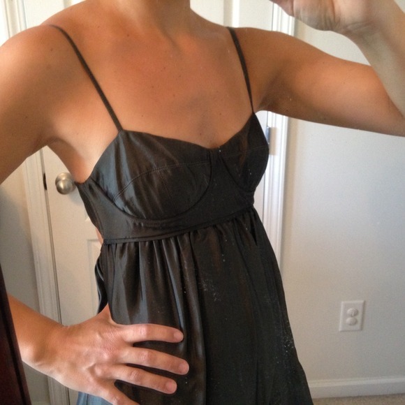 SALE! WALTER PARTY DRESS - Picture 3 of 4