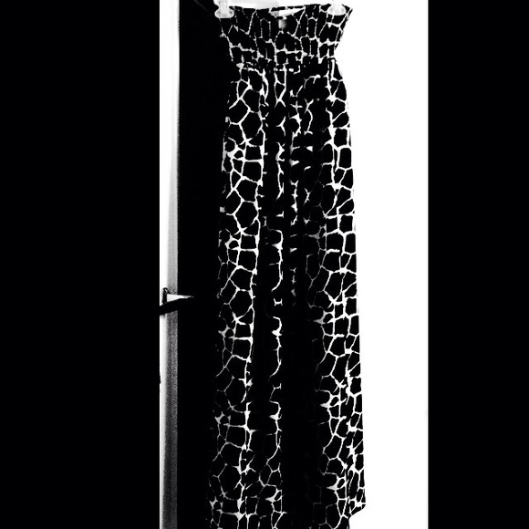 Black/white summer dress