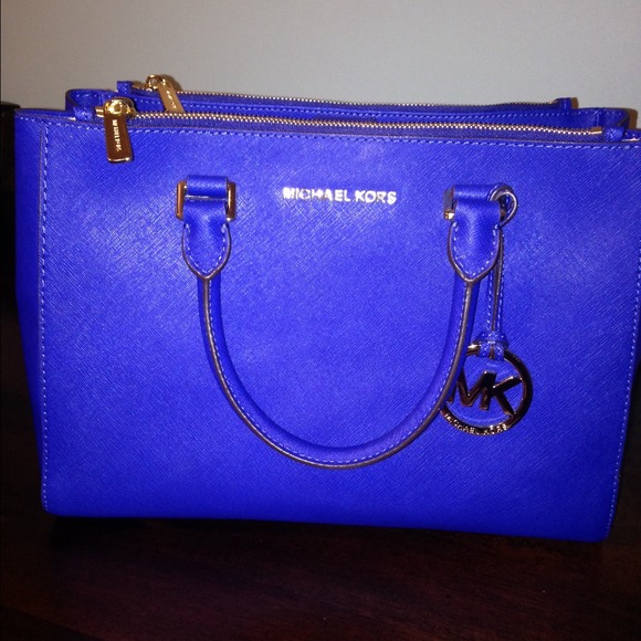 Authentic MIchael Kors Sutton bag