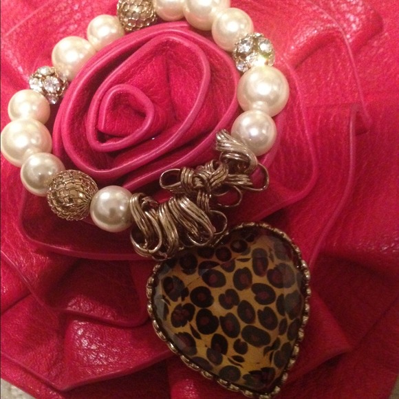 Betsey Johnson pearl bracelet