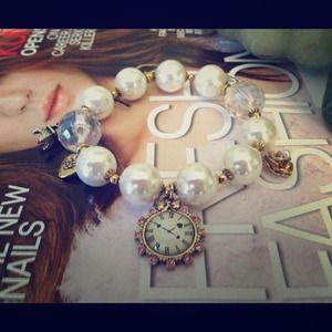 Sold! 💕 Betsey Johnson stretchy charm bracelet