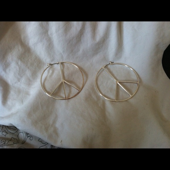 🍦🍦Peace Sign Hoop Earrings🍉🍩