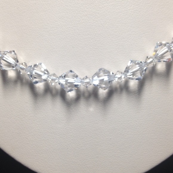 SWAROVSKI CRYSTAL NECKLACE - Picture 2 of 2