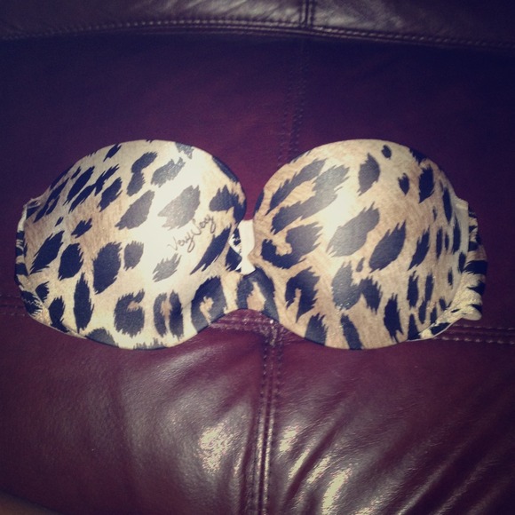 Victoria secret strapless bra! 36B