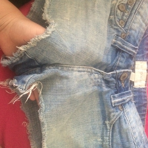 Cute Ripped Jean Shorts - Picture 3 of 4