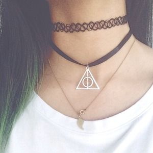 Tattoo chokers (pink or black)