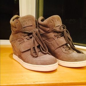 Ash booties in Gray , size 6.