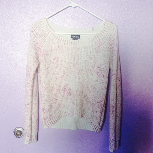 Light weight sweater👌
