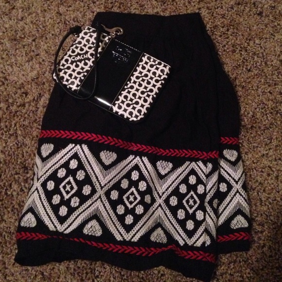 Skirt and wristlet bundle