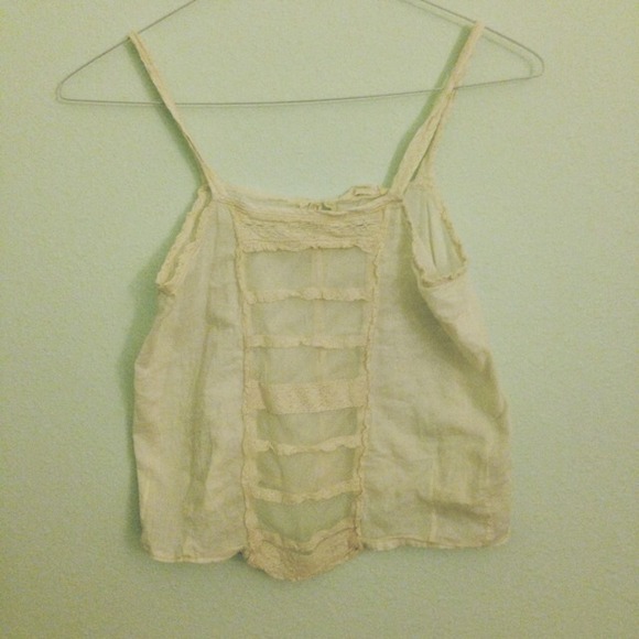 American Eagle lace crop top