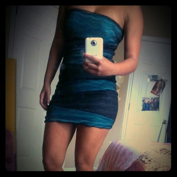 Short strapless dress